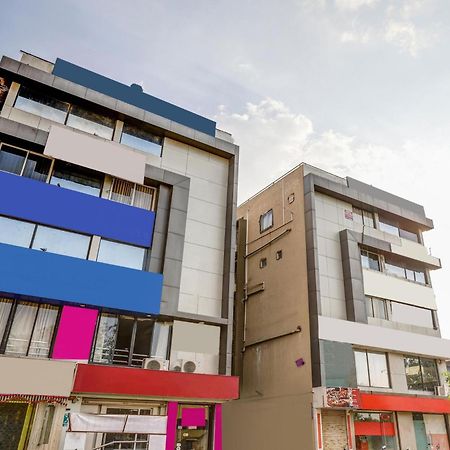 Hotel Capital O Maple View Naroda Zewnętrze zdjęcie