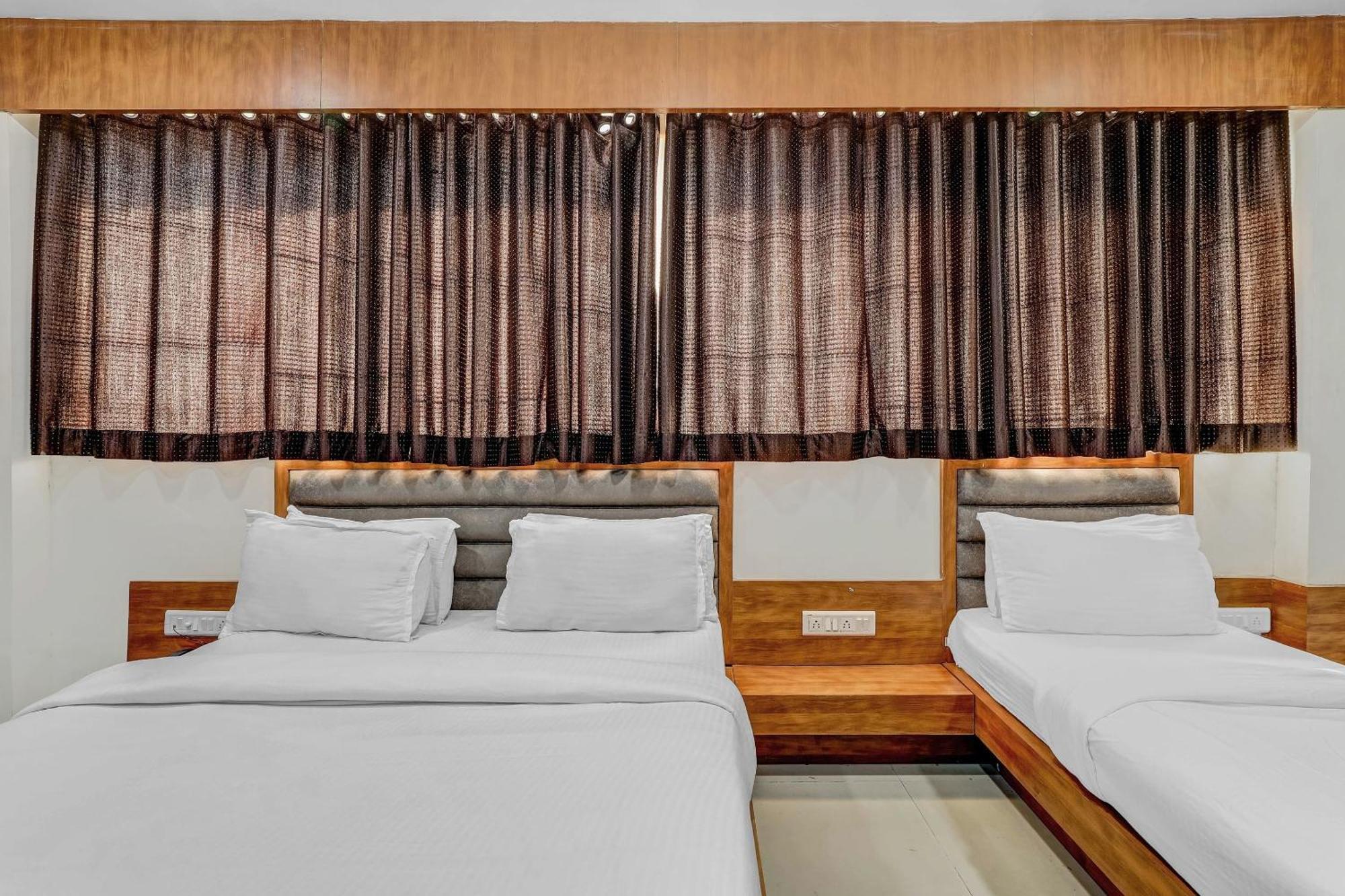 Hotel Capital O Maple View Naroda Zewnętrze zdjęcie