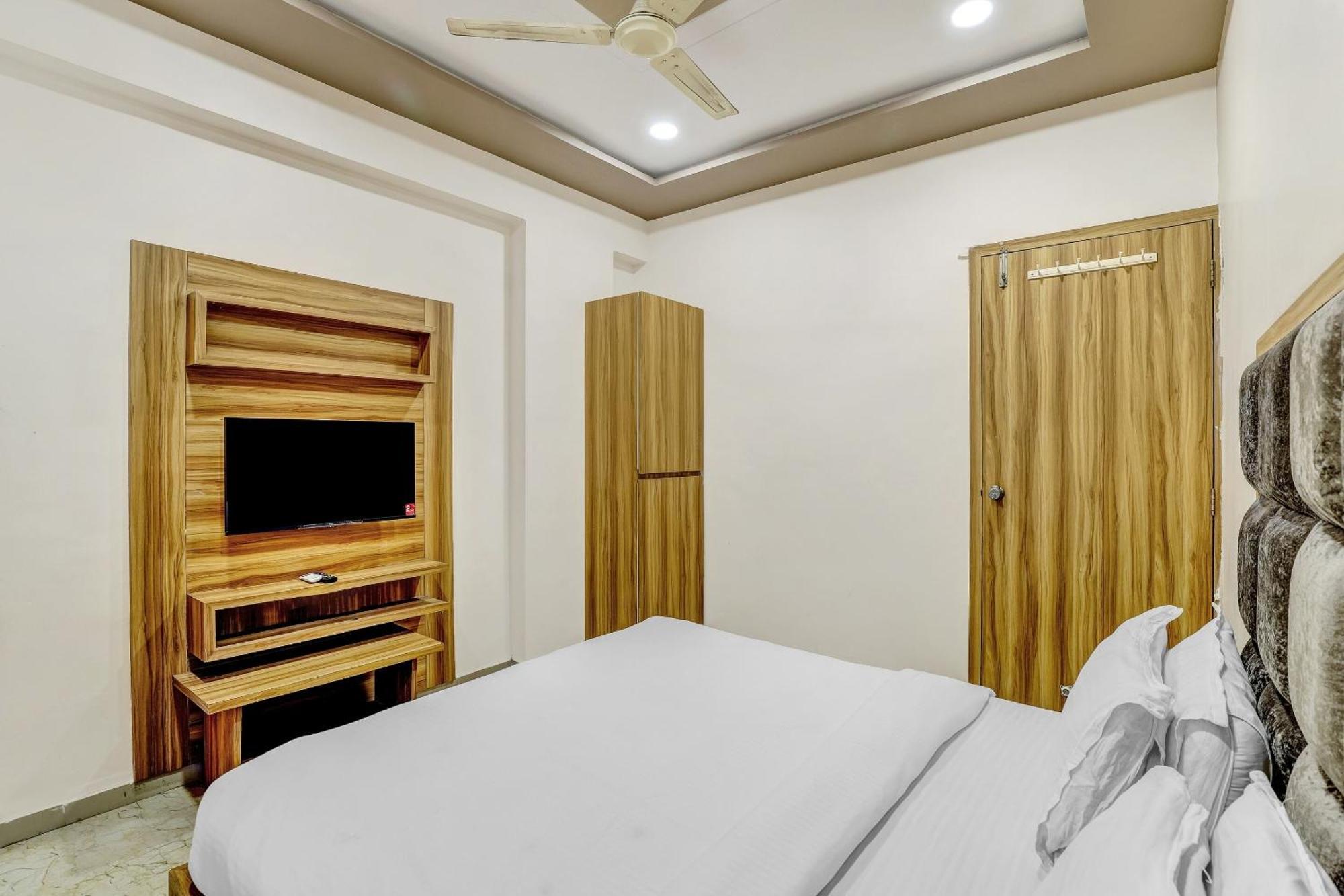 Hotel Capital O Maple View Naroda Zewnętrze zdjęcie