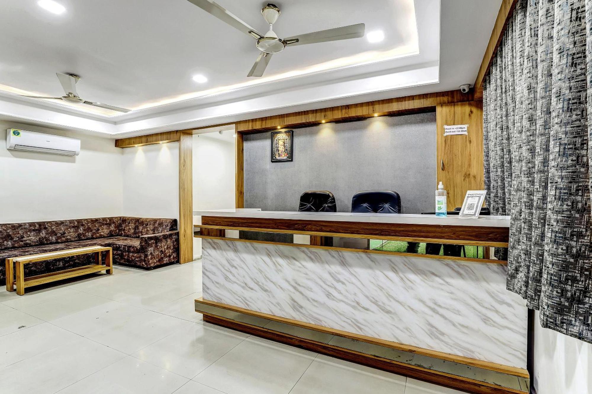 Hotel Capital O Maple View Naroda Zewnętrze zdjęcie