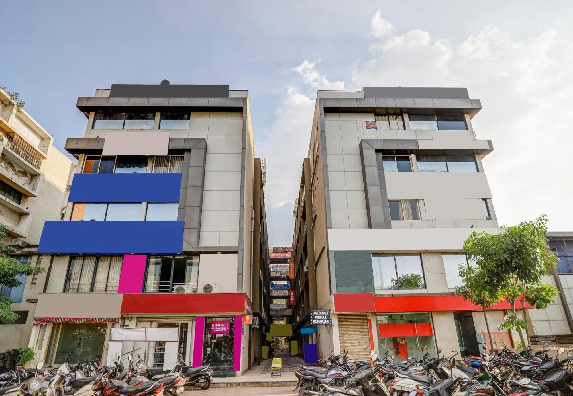 Hotel Capital O Maple View Naroda Zewnętrze zdjęcie