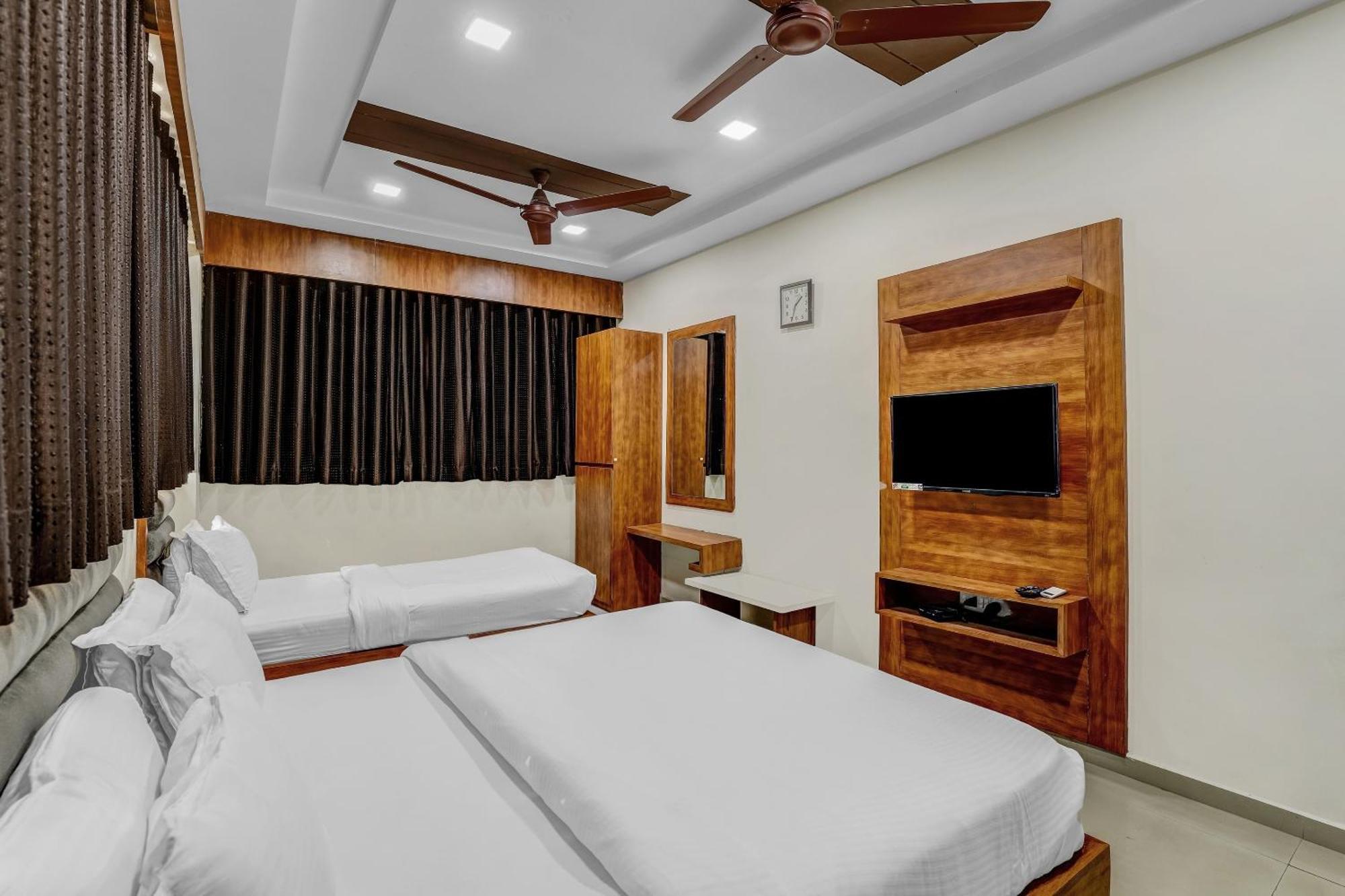 Hotel Capital O Maple View Naroda Zewnętrze zdjęcie